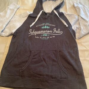 Tahquamenon Falls Hoodie - Size XXL but fits more like a L/XL.